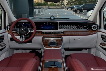 2025款莱茵旅行者 2.0T 北极星