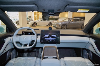 2025款蔚来ET5T 75kWh Touring