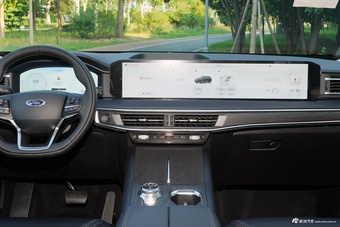 2027款探险者 2.3T EcoBoost 四驱穿越版 5座
