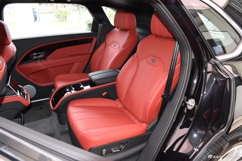 2024款添越 4.0T V8 长轴距版