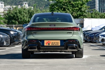 2026款奥迪A5L Sportback 尊享quattro型