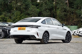 2024款艾瑞泽8 高能版 2.0T DCT御+