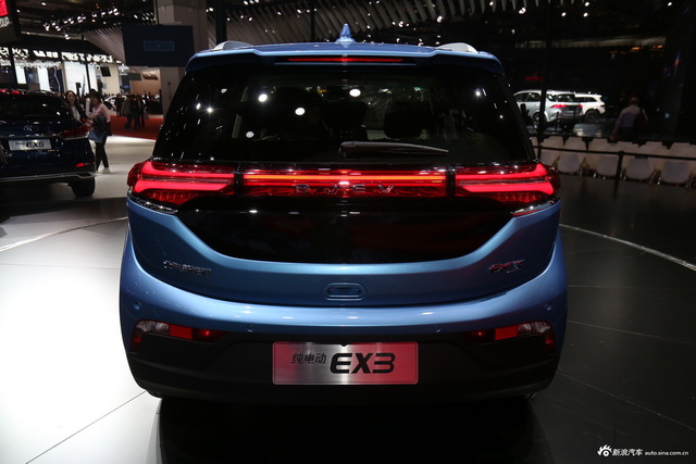 北汽新能源EX3