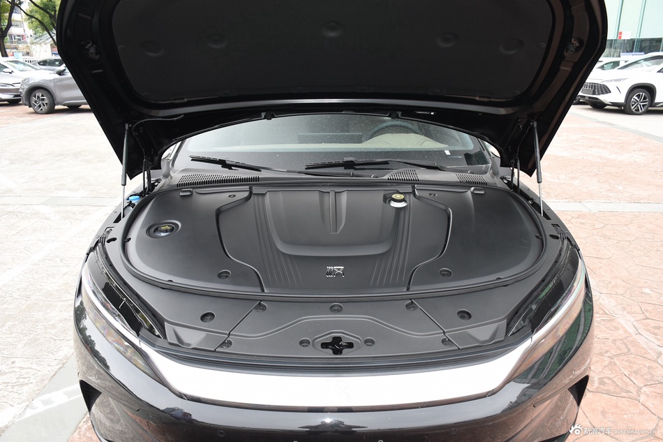 2025款比亚迪汉EV 506km尊贵版
