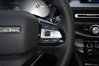 2020款长安凯程F70 2.0T 手动四驱行政版国V标轴