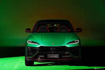 2026款Urus SE 4.0T Tettonero 特别版 官图