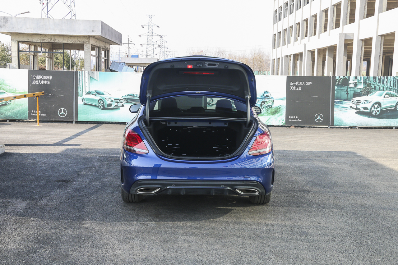 2020款奔驰C级C 260 1.5T自动运动版