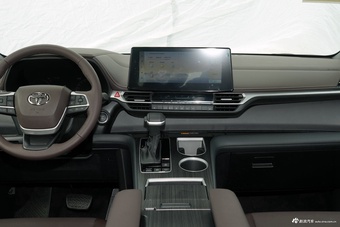 2026款格瑞维亚 2.5L混动 尊爵MAX四驱版