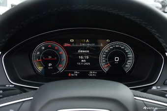 2026款奥迪Q5L 45周年典藏版 45 TFSI 豪华动感型