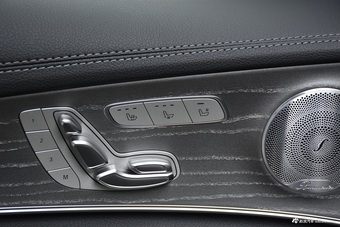 2021款奔驰E级 E 300 L 尊贵运动版