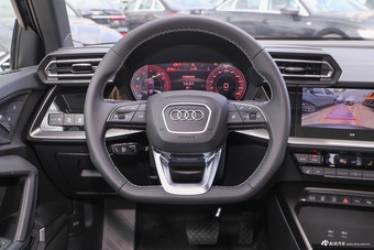 2025款奥迪A3 Sportback 35TFSI 飞驰尊享型