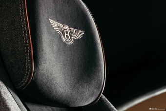 2025款宾利Batur Black Rose