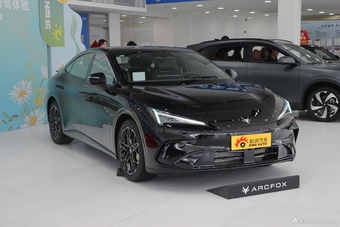 2026款极狐 阿尔法S5 1450 睿享版 200kW