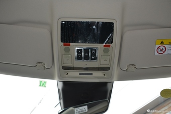 2018款捷豹XJL 3.0L自动SC两驱典雅商务版 