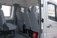 2024款图雅诺 吉象多功能 2.8T手动 加长轴中顶 后单胎7座