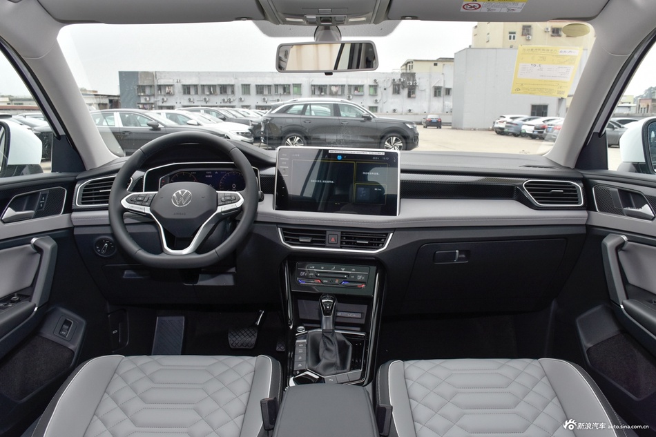 2026款探岳 3000万辆甄选款 330TSI