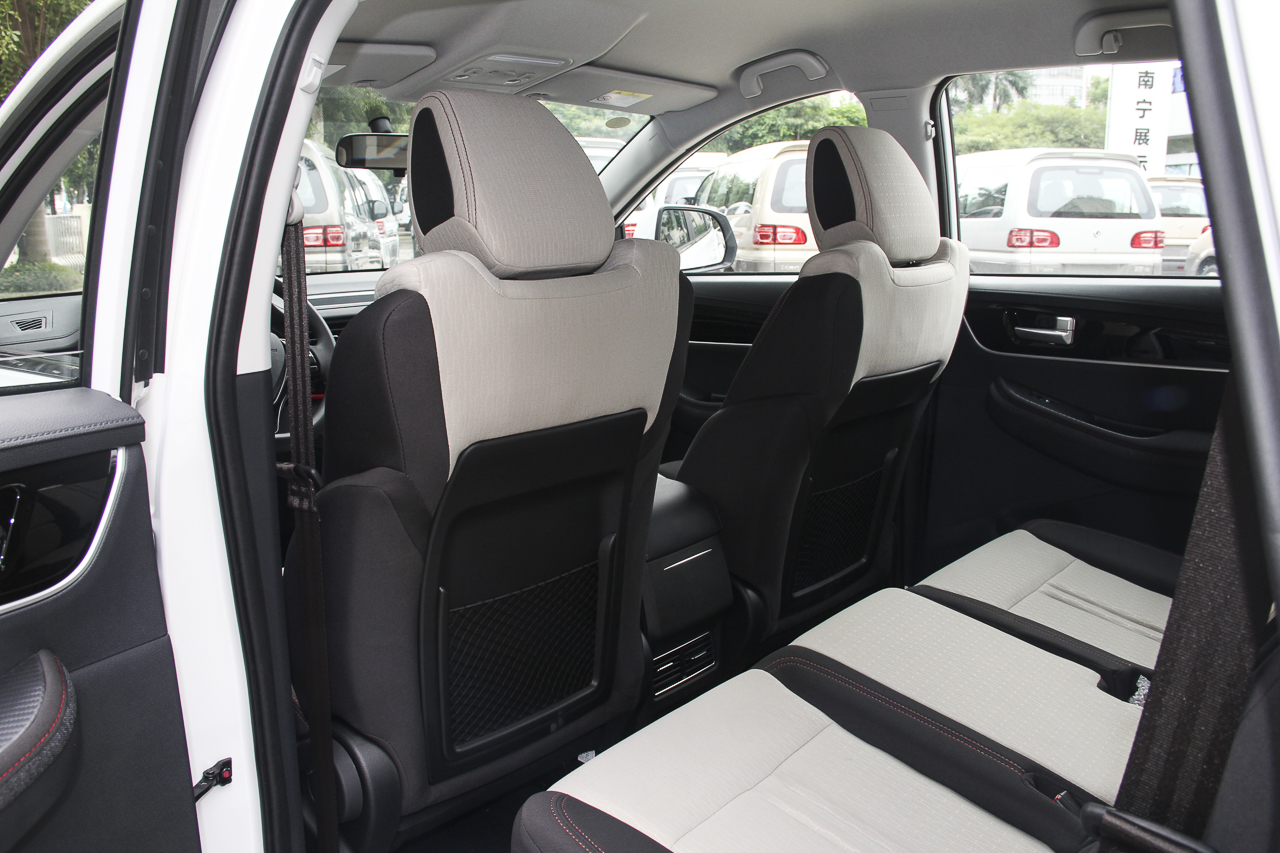 2019款风行T5L 1.8T手动舒适型7座