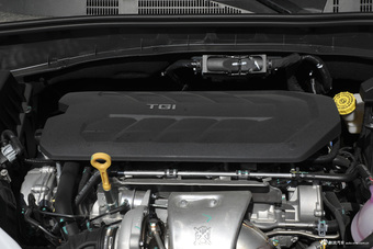 2019款荣威RX5 2.0T 30T自动Ali四驱智联网铂金版