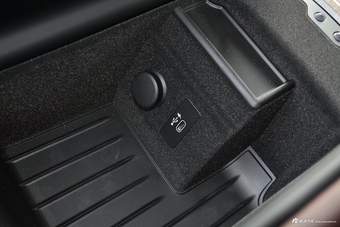  2019款宝马7系740Li 3.0T自动领先型豪华套装