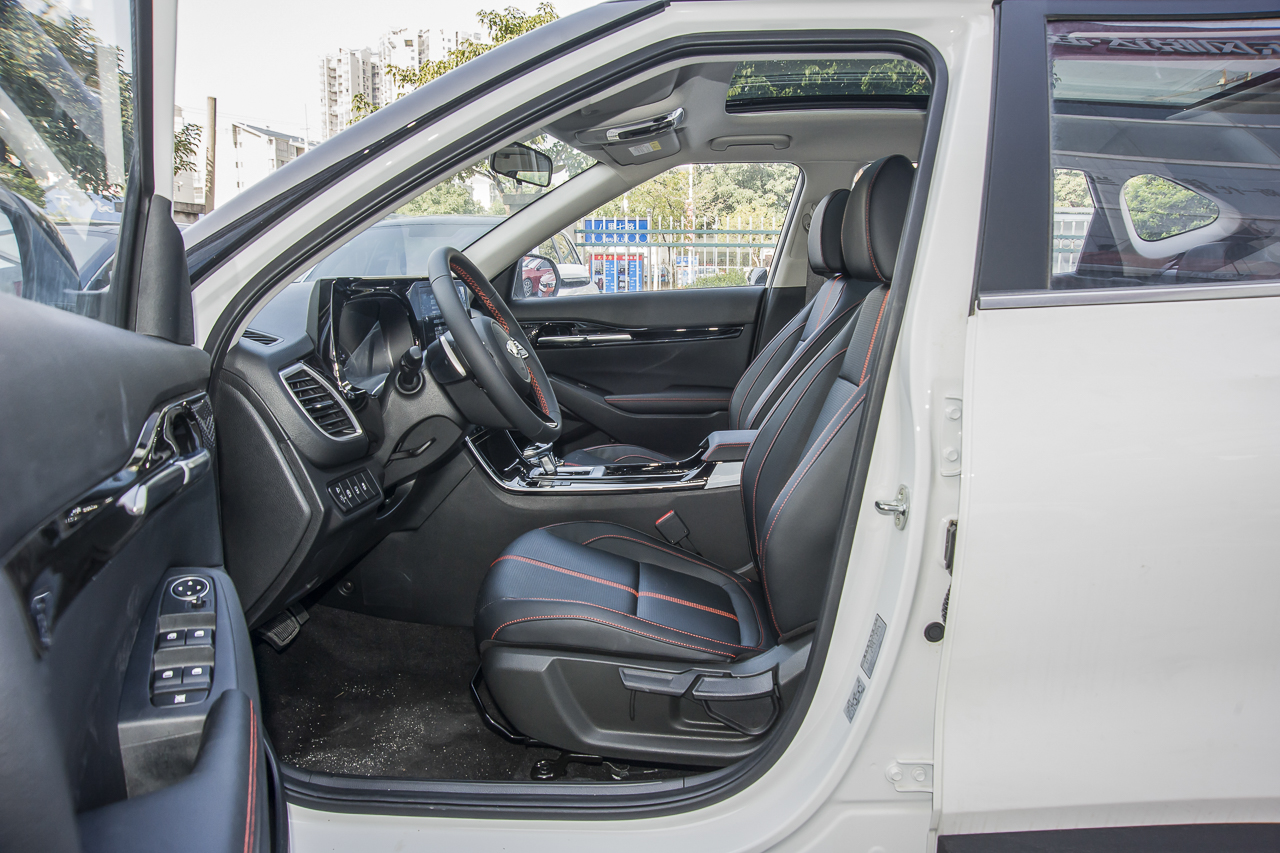 2020款起亚KX3傲跑 1.5L CVT潮流版