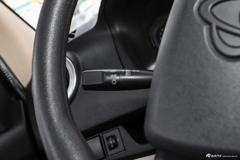 2023款睿行EM80 EV 平顶背掀门7座