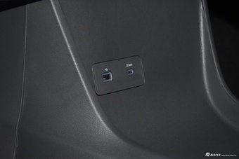 2025款极狐 阿尔法S5 560MAX 185kW