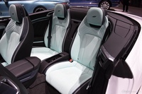 2024款欧陆 4.0T GT V8 敞篷版