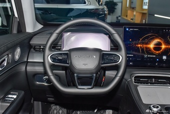 2025款风云T8 1.5T 130km 豪华版7座