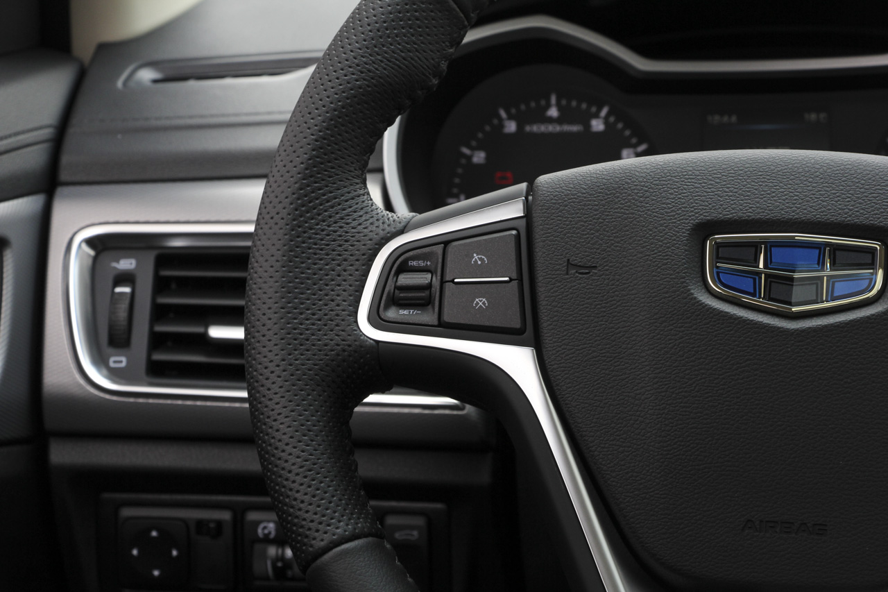 2019款吉利帝豪GL 1.4T CVT精英智享版