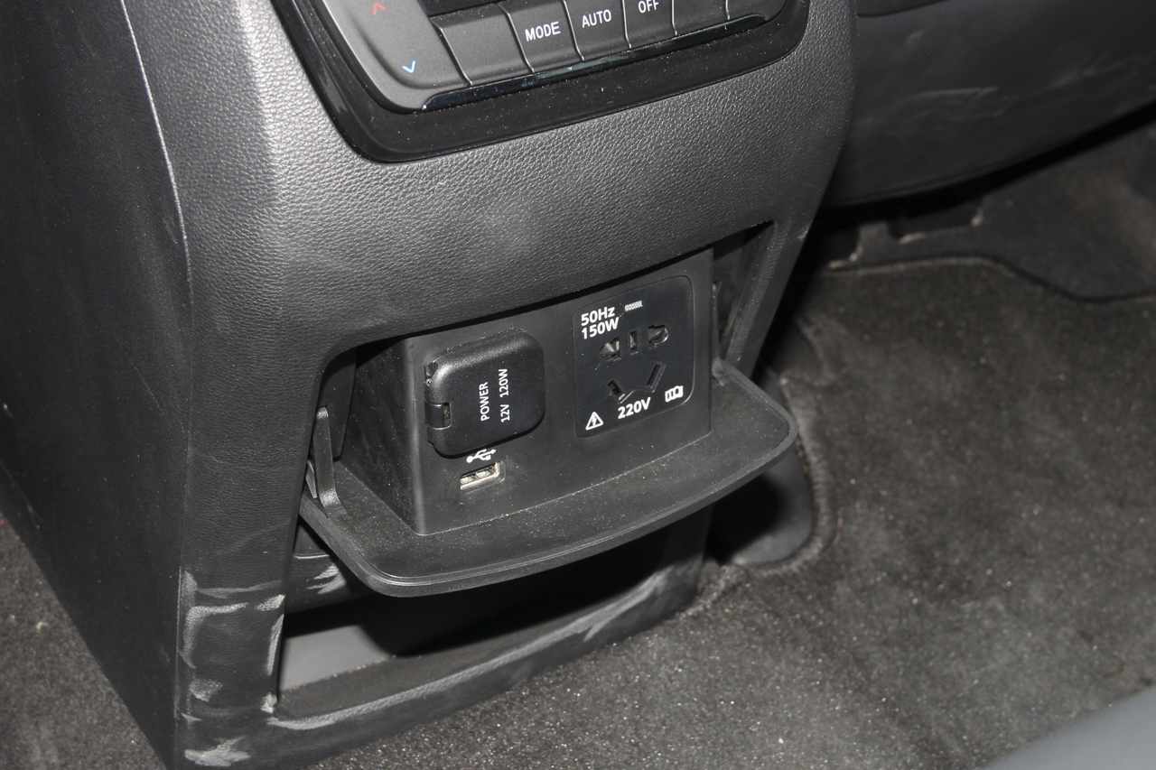 2017上汽大通D90 2.0T自动四驱天狼星