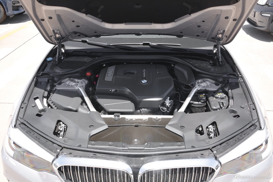 2019款宝马5系改款2.0T自动525Li 豪华套装