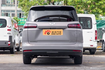 2026款五菱星光730 1.5T CVT 尊享型