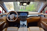 2020款陆风荣曜 1.5GTDI智·曜