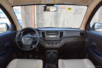 2020款五菱宏光V 1.5L手动劲享版7座国VI