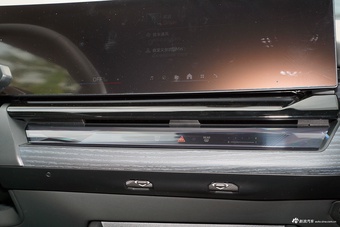 2025款宝马5系 525Li 豪华套装