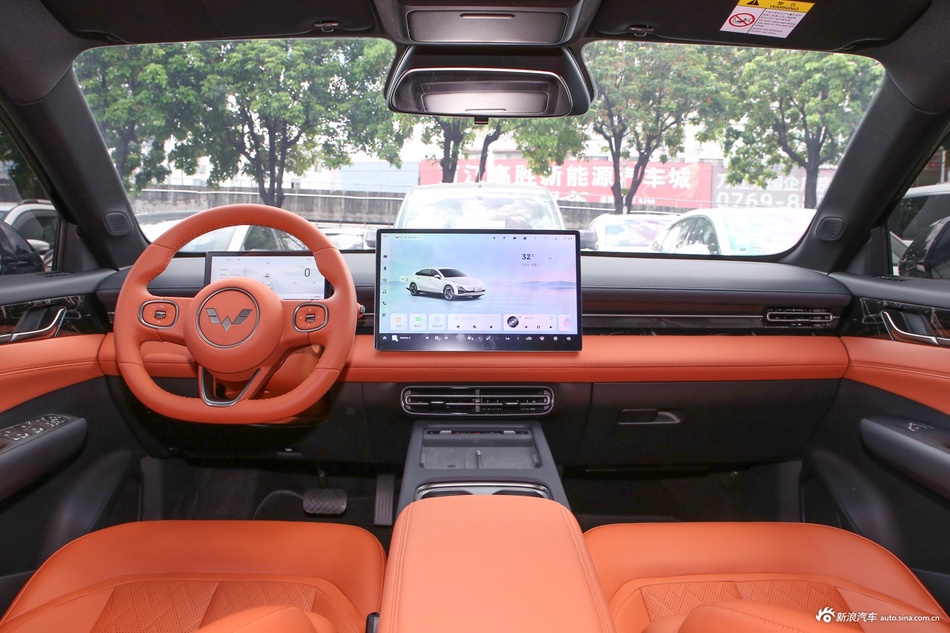 2025款五菱星光纯电 610km 智能旗舰型