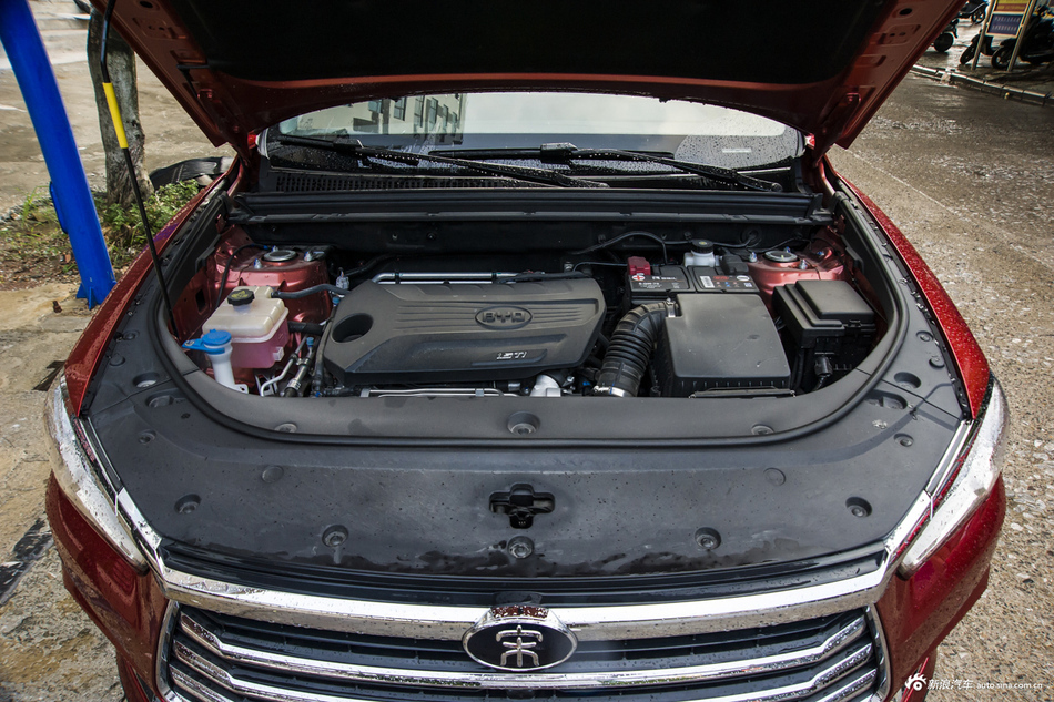 2019款比亚迪宋Pro 1.5T自动尊贵型