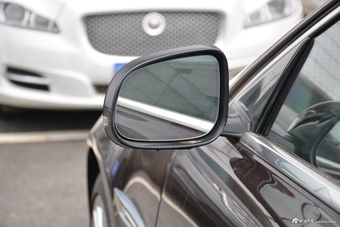 2018款捷豹XJL 3.0L自动SC两驱典雅商务版 