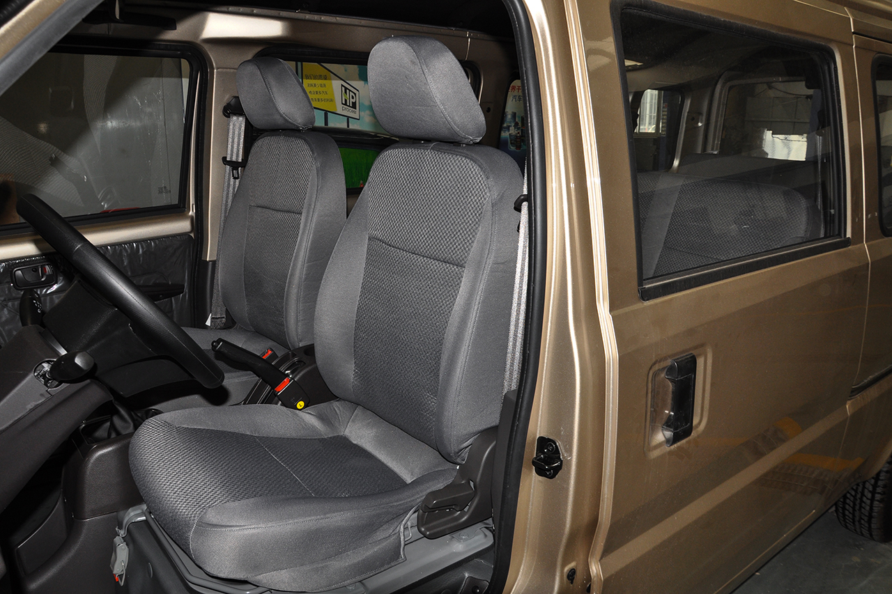 2019款五菱荣光S 1.5L手动加长基本型 