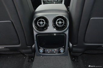 2018款捷豹XJL 3.0L自动SC两驱典雅商务版 