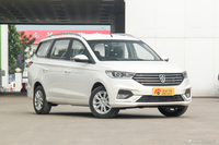 2018款宝骏360 1.5L自动精英型