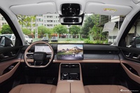 2025款瑞虎8 L 2.0T 自动长虹版