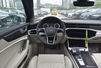 2025款奥迪A6L 改款 40 TFSI 豪华动感型