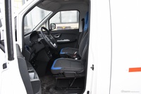 2024款智蓝精灵E7纯电动厢式运输车亿纬锂能41.86kWh