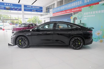 2026款极狐 阿尔法S5 1450 睿享版 200kW