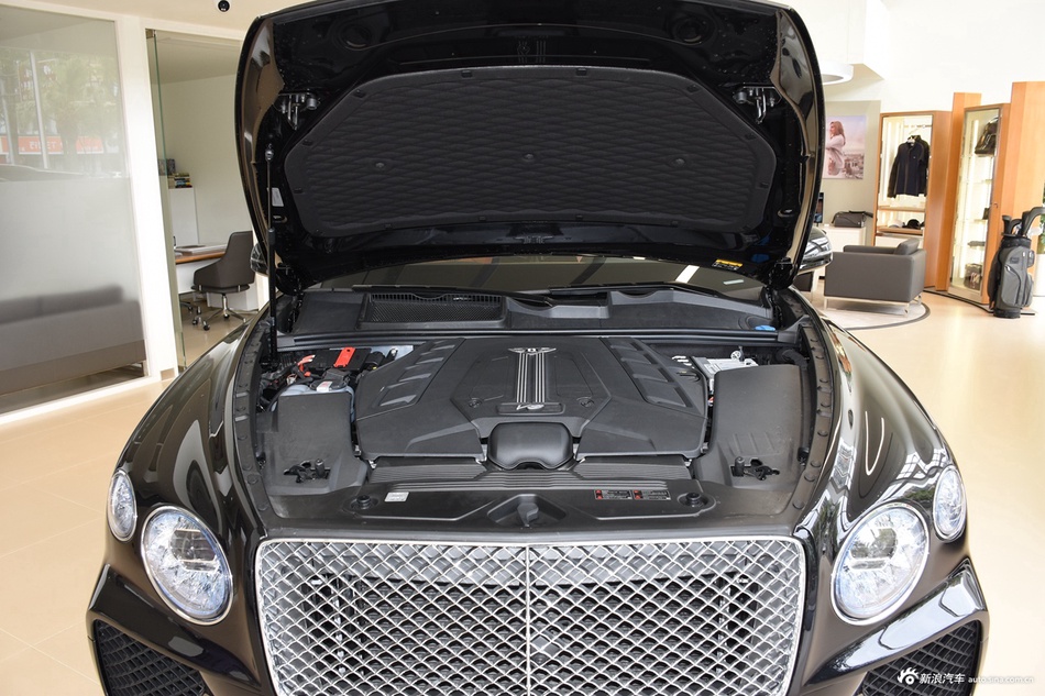 2024款添越 4.0T V8