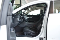 2019款捷豹XFL 2.0T自动两驱200PS风华版