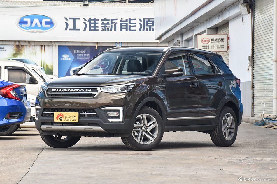 2017款长安CS55 1.5T手动炫色型 