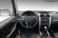 2018款拓陆者E5 2.4L手动四驱精英型4G69S4M