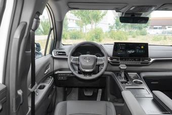 2024款赛那SIENNA 2.5L混动 尊贵版